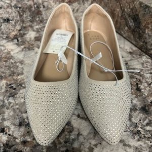 Brand new cream color flats